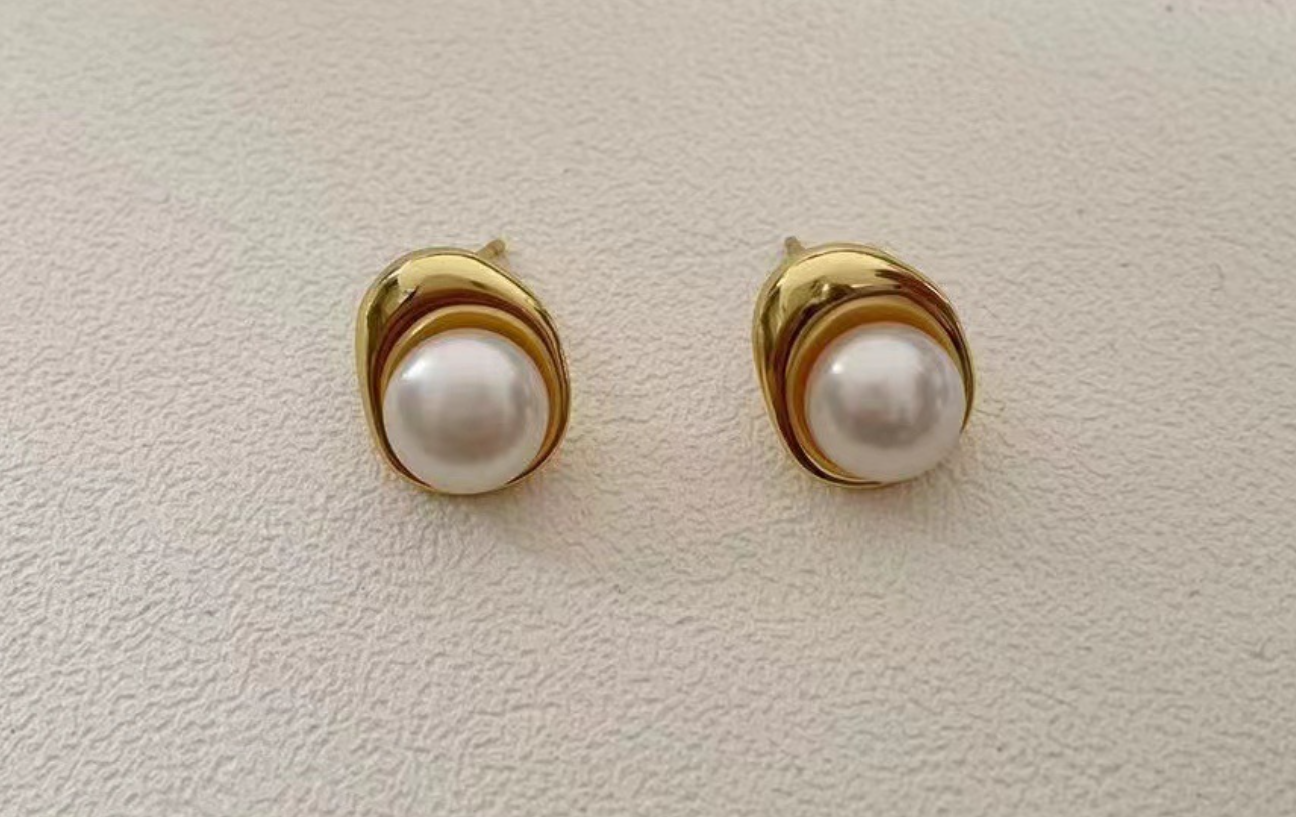 Virtuous woman --- freshwater pearl S925 sterling silver stud earrings